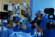 Dr. Lubeck directs and performs Live Surgery